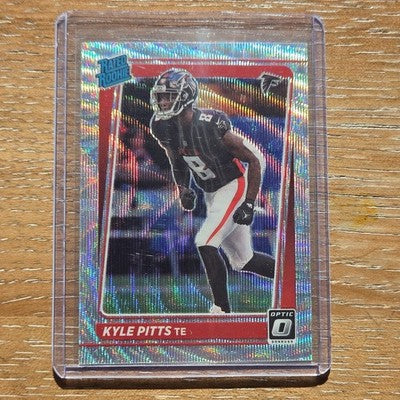 2021 Donruss Optic Kyle Pitts RC Wave Prizm /299